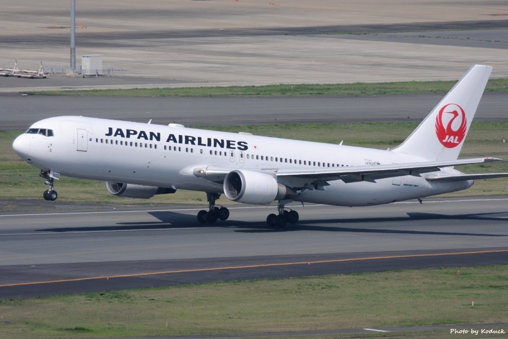 JAL B767-346(ER)(JA602J)@FUK_1_20160415.jpg