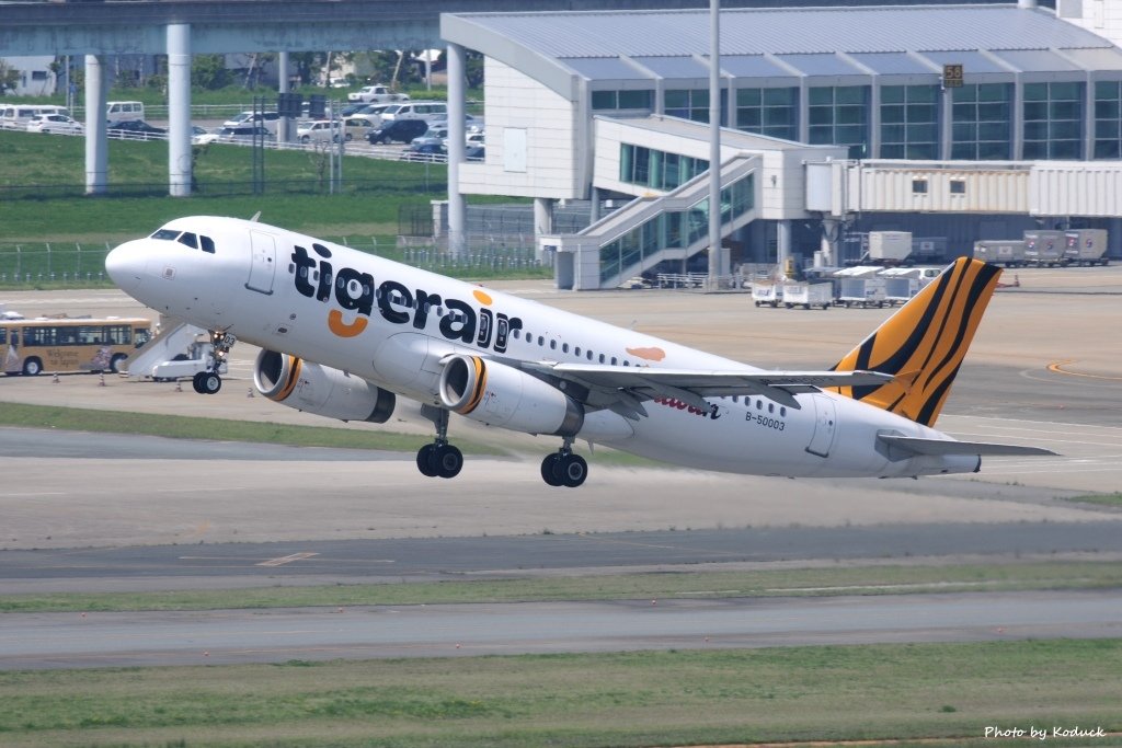 Tigerair Taiwan A320-232(B-50003)@FUK_1_20160415.jpg