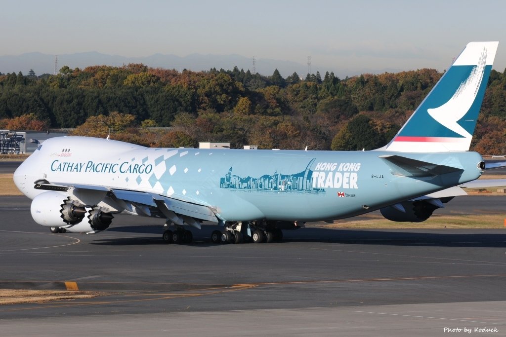 Cathay Pacific Cargo B747-867F(SCD)(B-LJA)@NRT_1_20111125.JPG