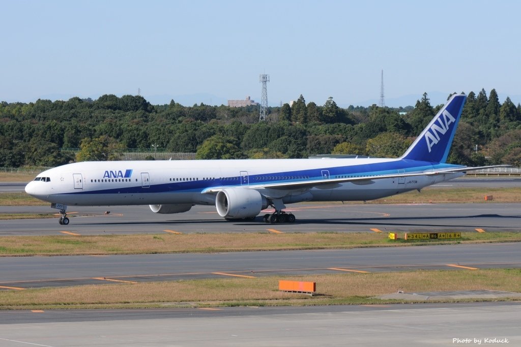 ANA B777-381(ER)(JA777A)@NRT_1_20121102.jpg