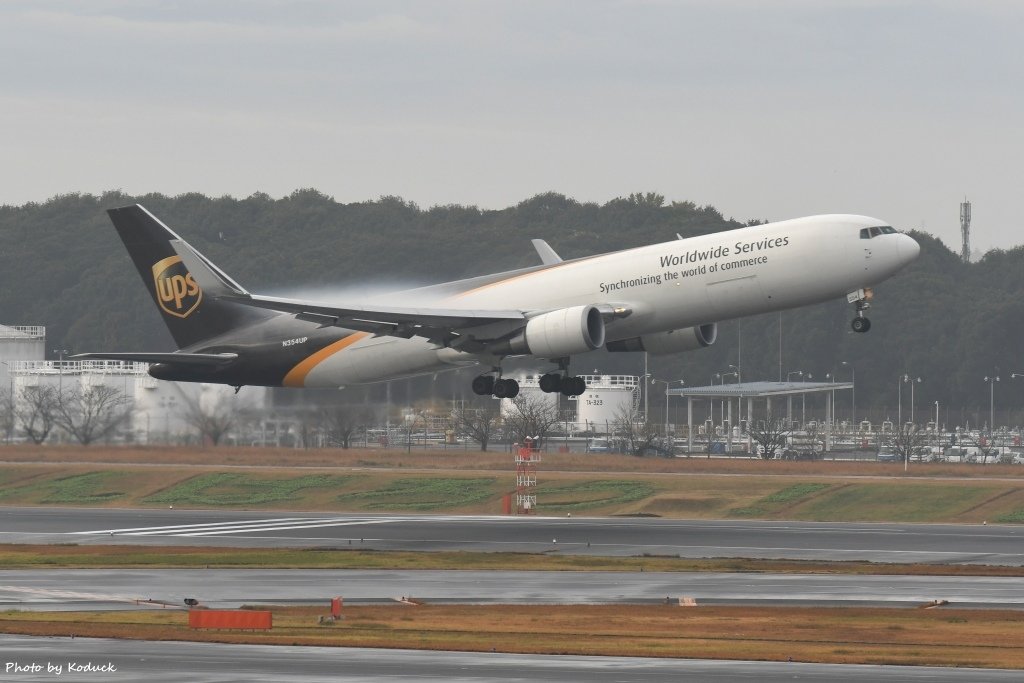 UPS B767-34AF(ER)(WL)(N354UP)_1_20161128.jpg