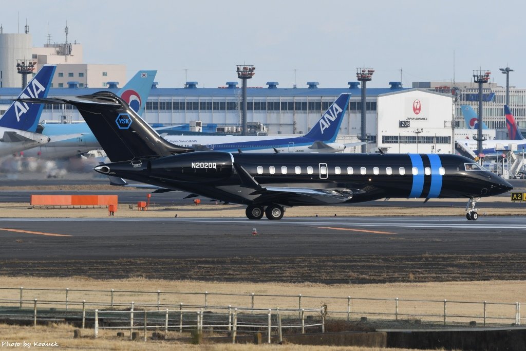 Private Bombardier BD-700-1A10 Global Express(N2020Q)@NRT_2_20170304.jpg