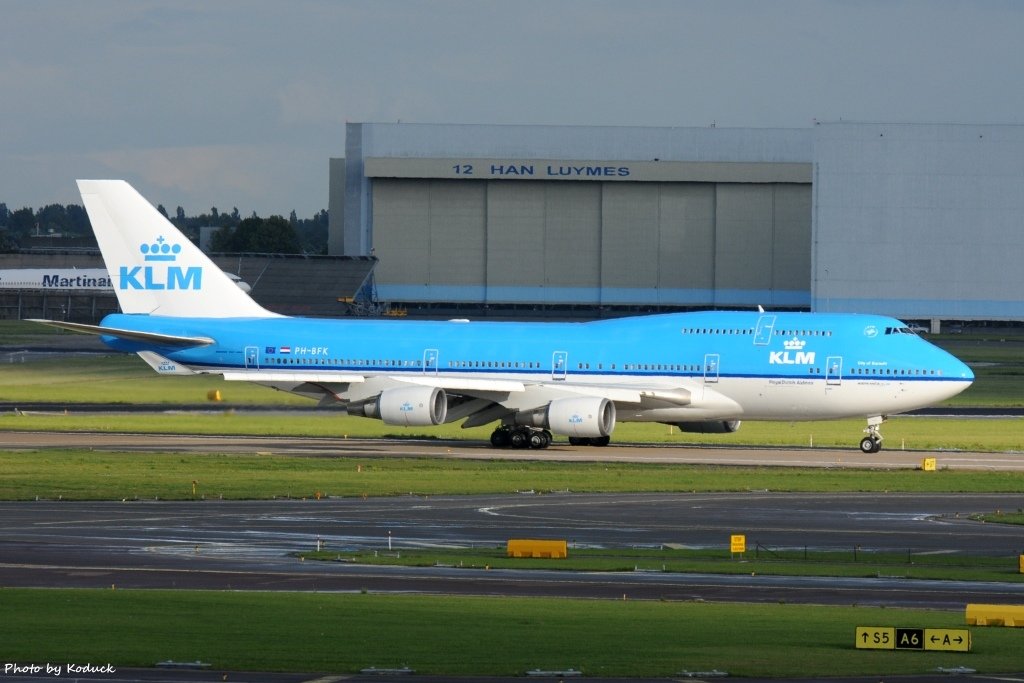 KLM Royal Dutch Airlines B747-406(M)(PH-BFK)@AMS_1_20140819.jpg