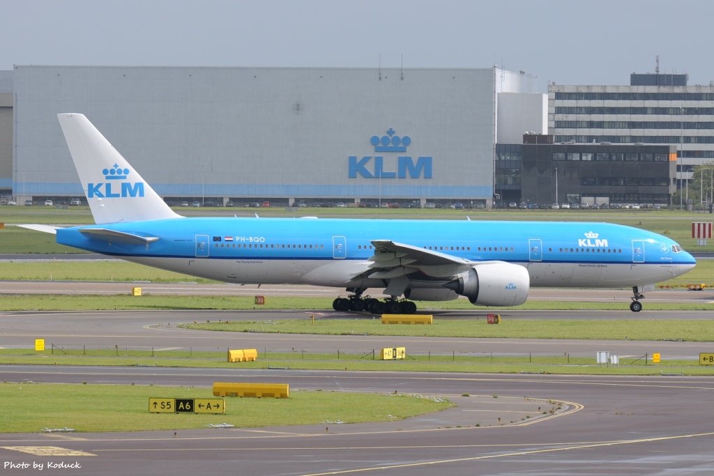 KLM Royal Dutch Airlines B777-206(ER)(PH-BQO)@AMS_1_20140818.jpg