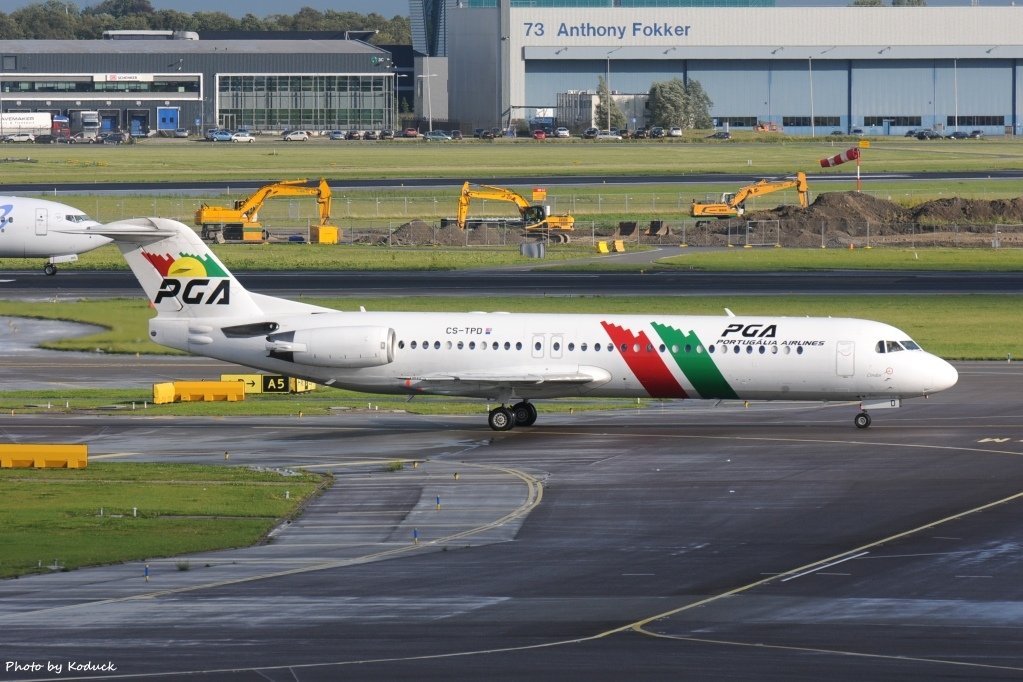 Portugalia Airlines Fokker F100(CS-TPD)@AMS_1_20140819.jpg