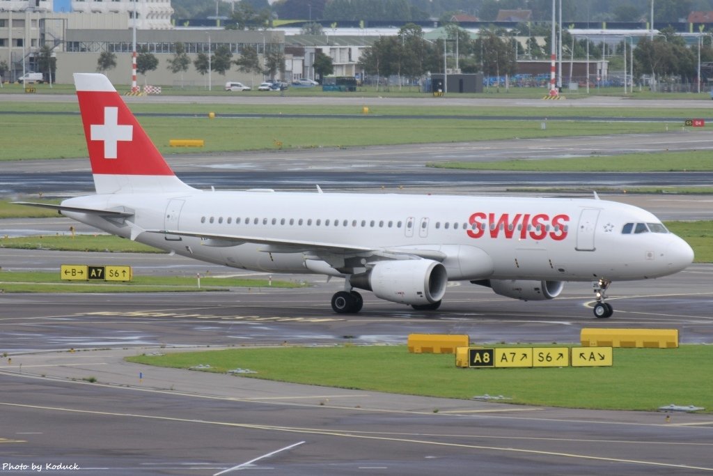 Swiss A320-214(HB-IJS)@AMS_1_20140818.jpg