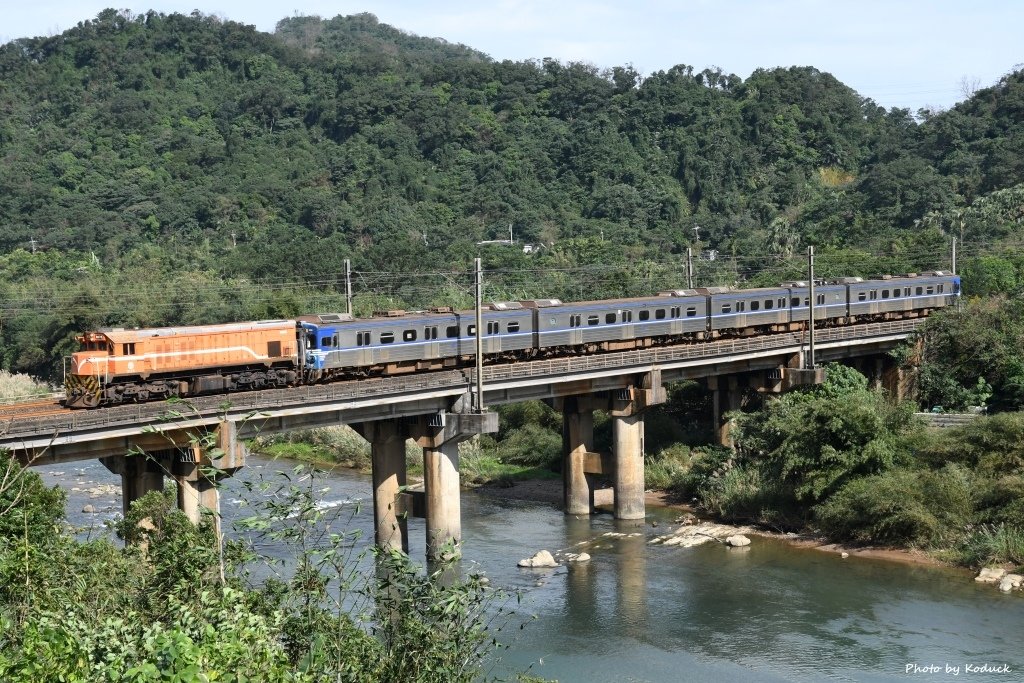 R175牽引回送電車@瑞芳四腳亭間_1_20180102.jpg