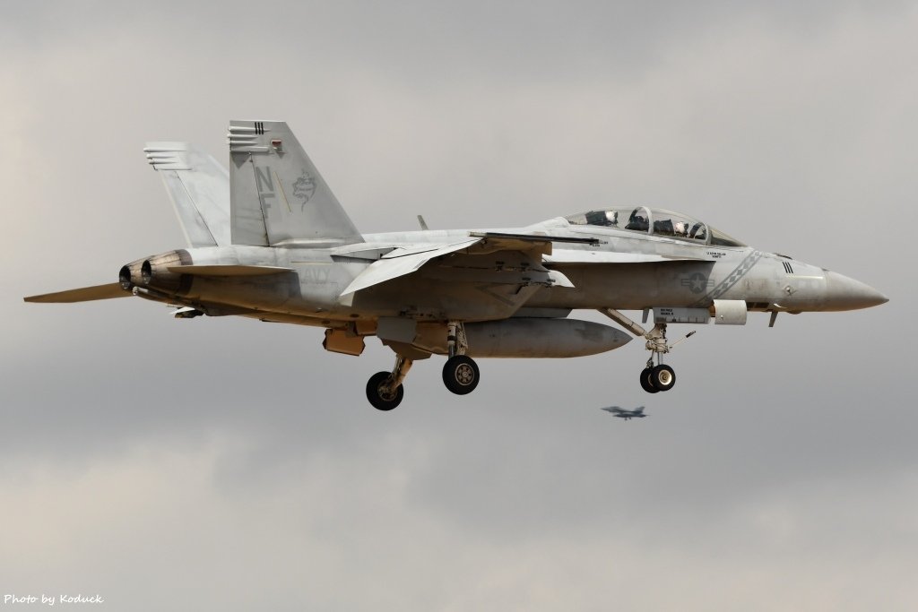 U.S. Navy FA-18F Super Hornet(111)@Atsugi_2_20170307.jpg