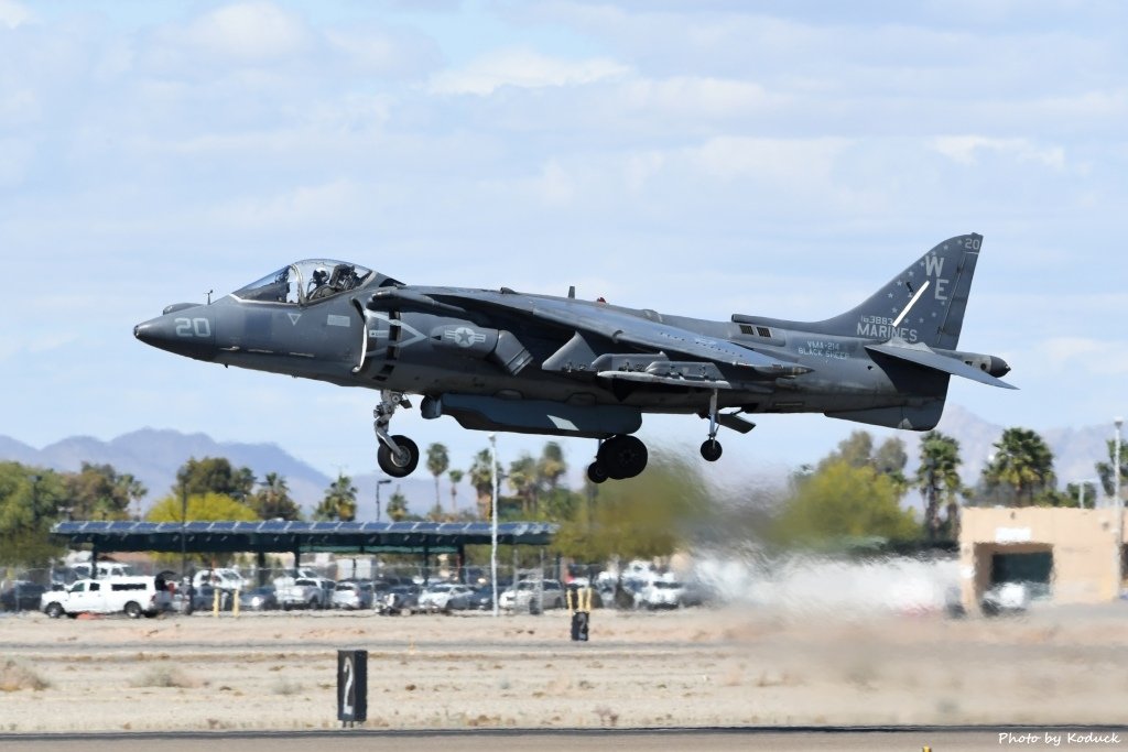 US Marine VMA-214 AV-8B(163883)@Yuma_11_20180317.jpg