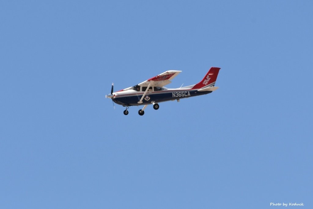 Civil Air Patrol Cessna 182T(N365CA)@TUS_1_20180320.jpg