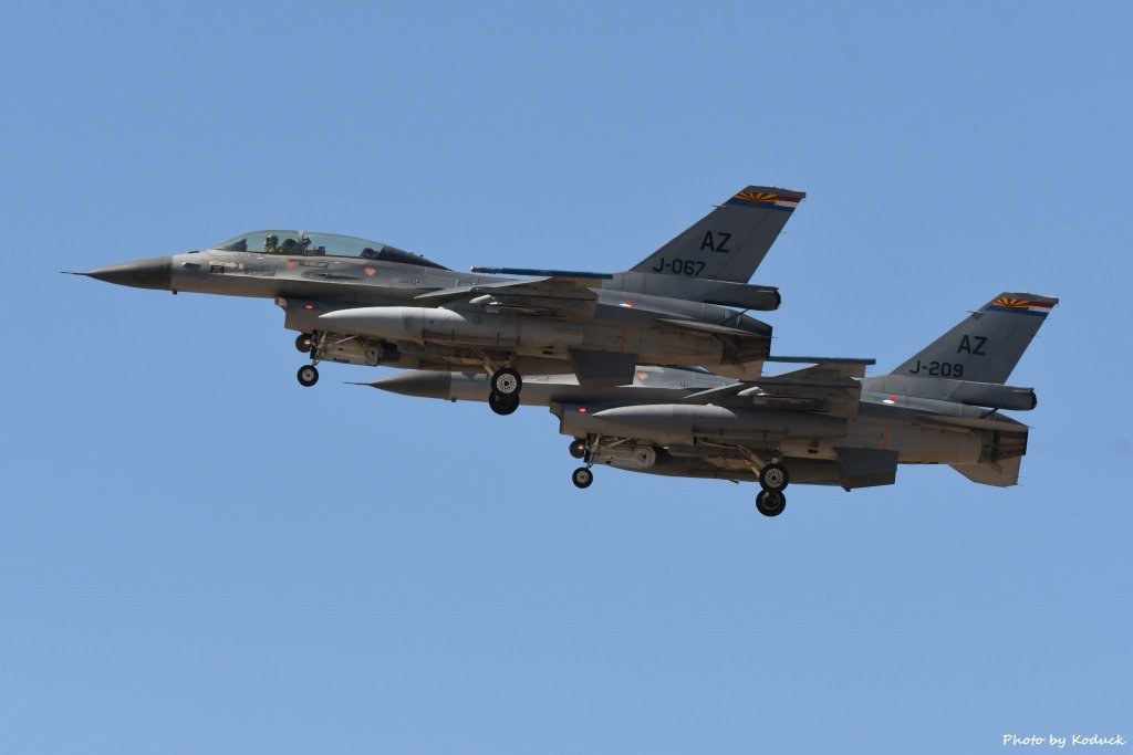 RNLAF(USAF 148 FS) F-16B(J-067 and J-209)@TUS_2_20180320.jpg