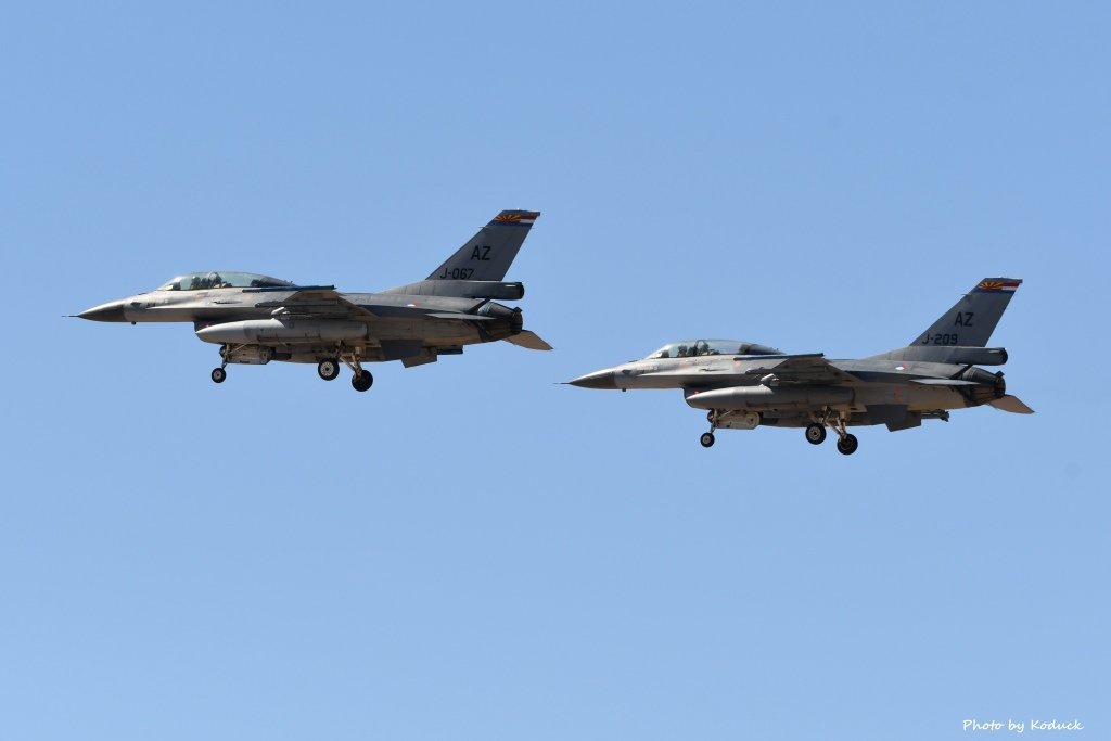 RNLAF(USAF 148 FS) F-16B(J-067 and J-209)@TUS_3_20180320.jpg