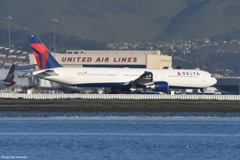 Delta Airlines B767-432ER (N832MH)@SFO_1_20180323.JPG