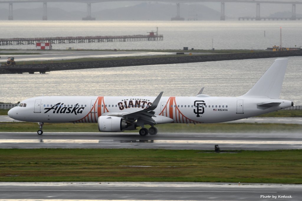 Alaska Airlines A321-253N(N924VA)@SFO_1_20180314.JPG