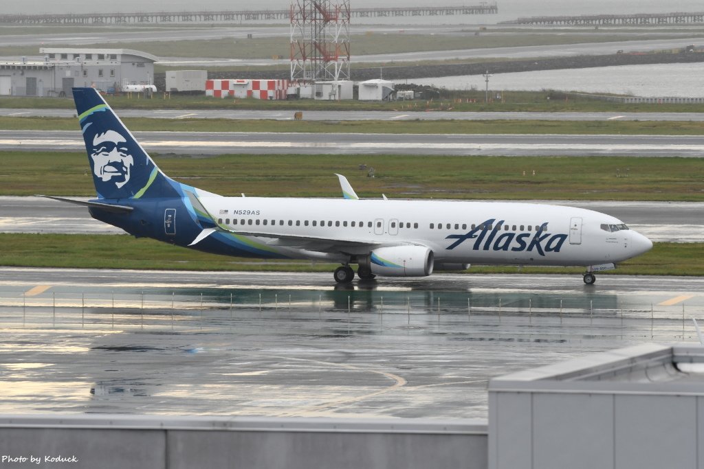 Alaska Airlines B737-890(WL)(N529AS)@SFO_1_20180314.JPG