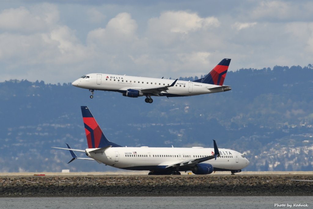 Delta Air Lines B737-932(ER)(WL)(N851DN) and Delta (Compass Airlines) Embraer ERJ-175LR(N629CZ)@SFO_1_20180314.JPG