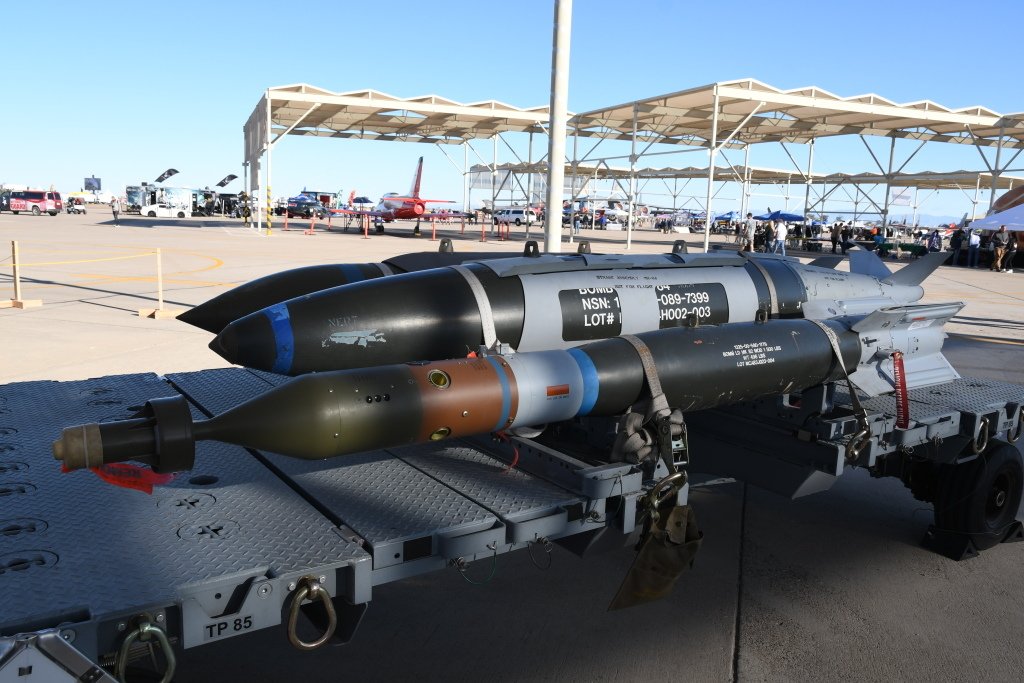 MK-84 and MK-82@Luke AFB_1_20180318.JPG