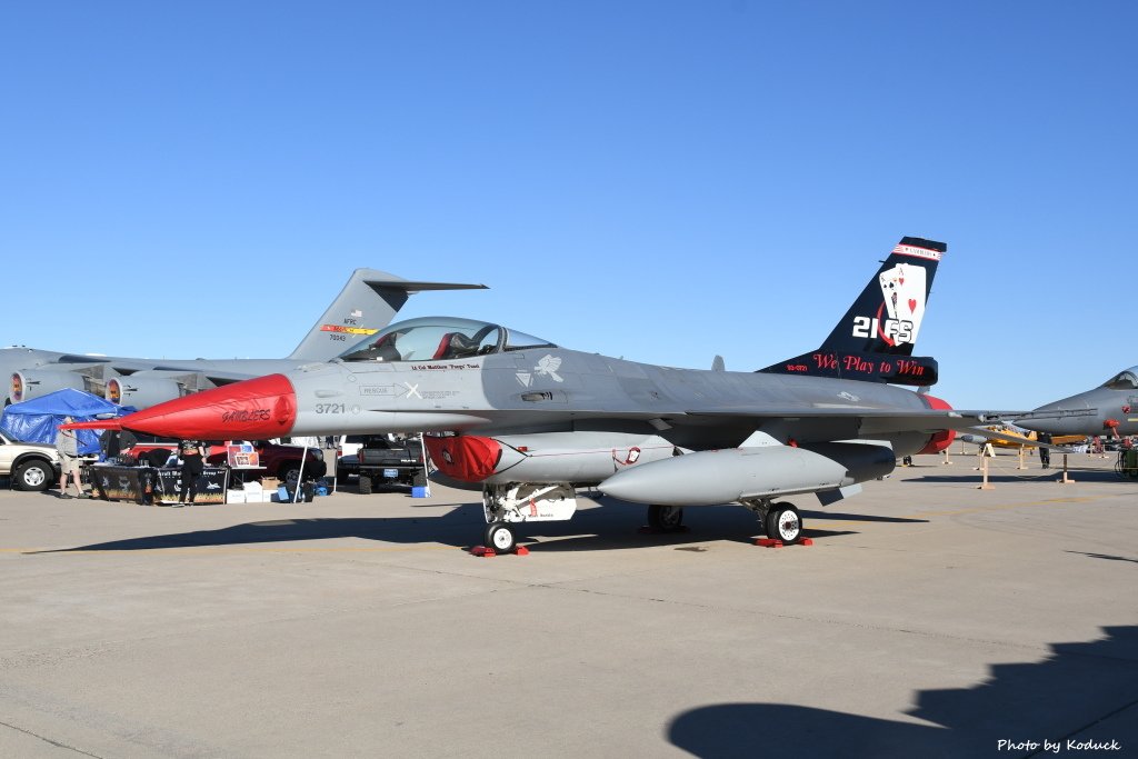 USAF F-16A(93-0721)@Luke AFB_1_20180318.JPG