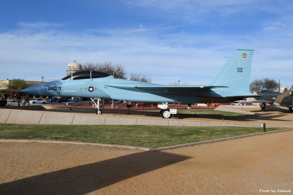 USAF McDonnell-Douglas F-15B Eagle(73-0108)@Luke AFB_2_20180318.JPG