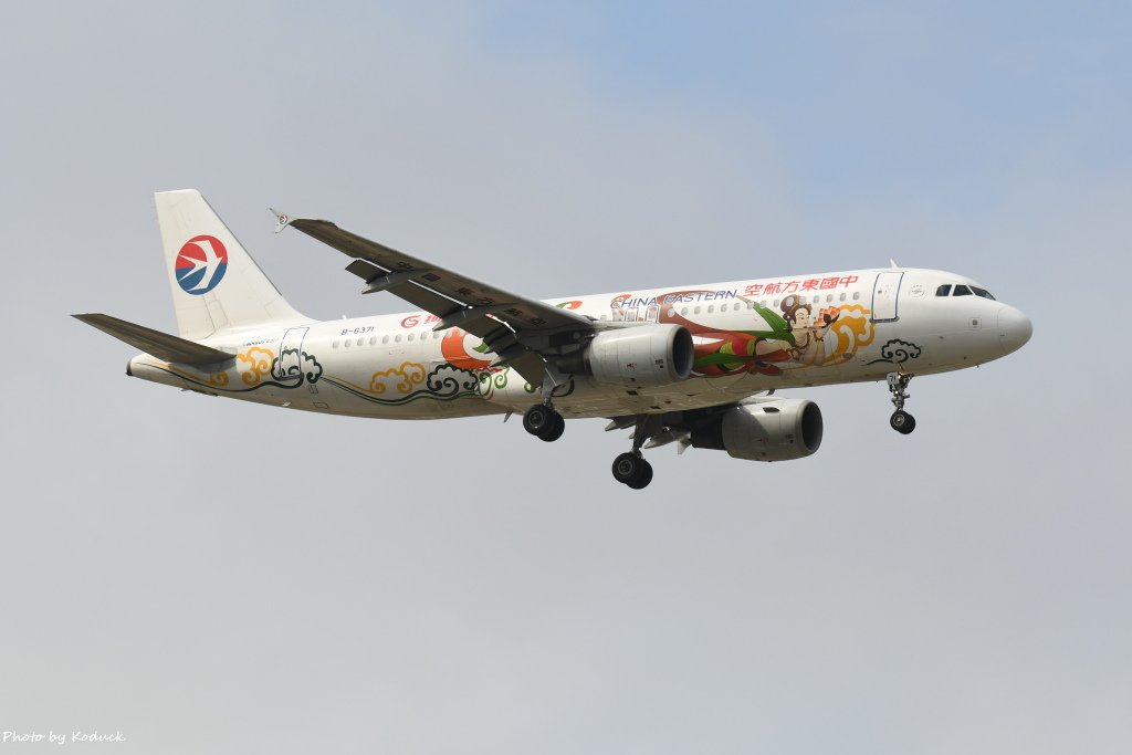 China Eastern Airlines A320-214(B-6371)@RCTP_1_20190212.JPG