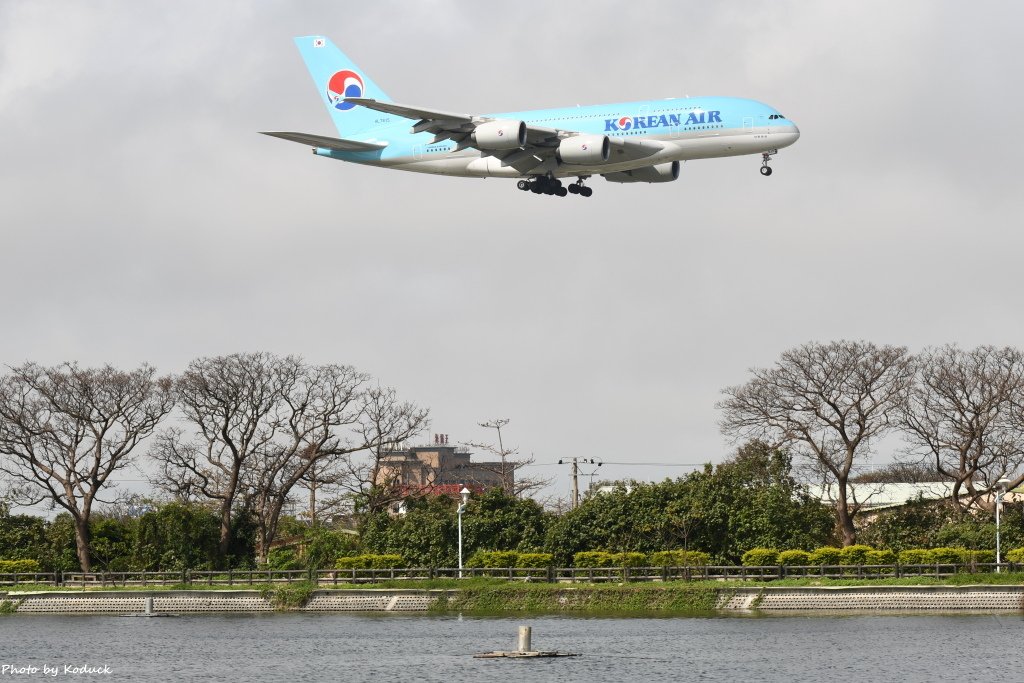 Korean Airlines A380-861(HL7615)@RCTP_2_20190212.JPG