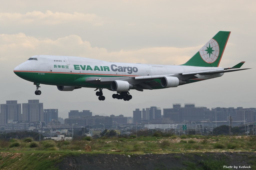 EVA Airways B747-45E(BDSF)(B-16406)@RCTP_1_20181120.JPG