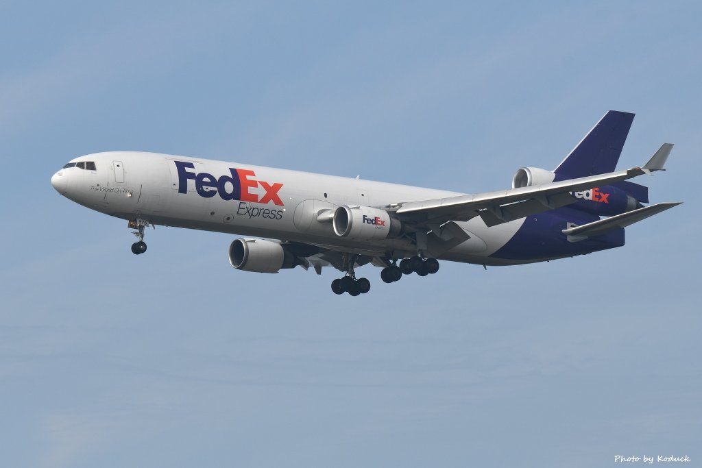 Federal Express (FedEx) MD-11F(N575FE)@RCTP_1_20181108.JPG