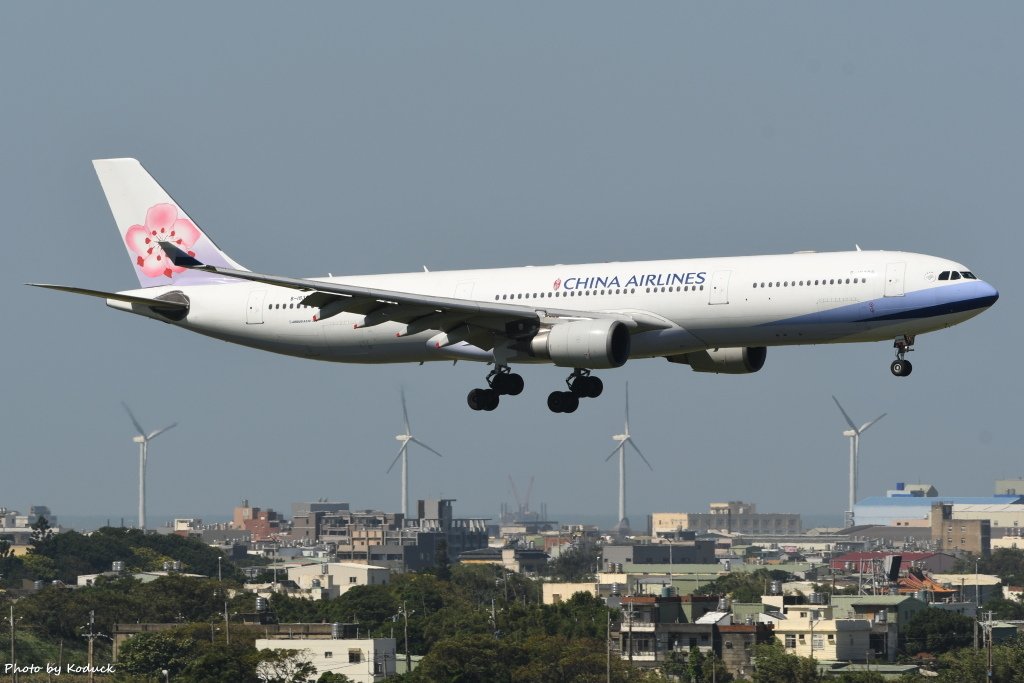 China Airlines A330-302(B-18306)@RCTP_1_20181029.JPG