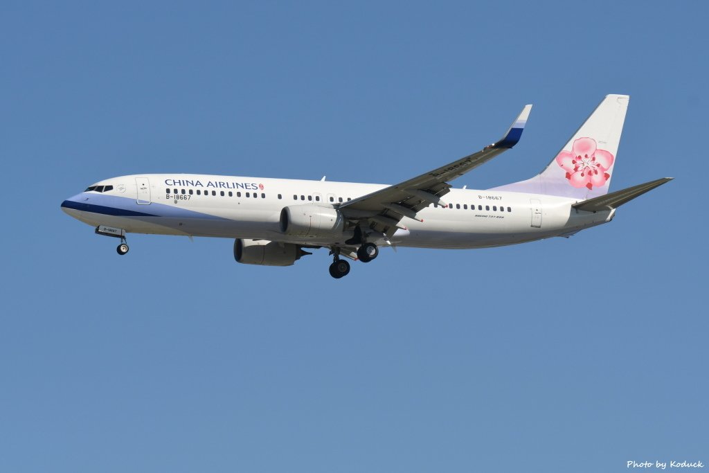 China Airlines B737-8AL(WL)(B-18667)@RCTP_1_20190806.JPG