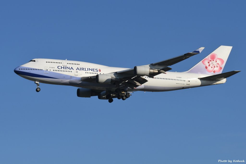 China Airlines B747-409(B-18210)@RCTP_1_20190806.JPG