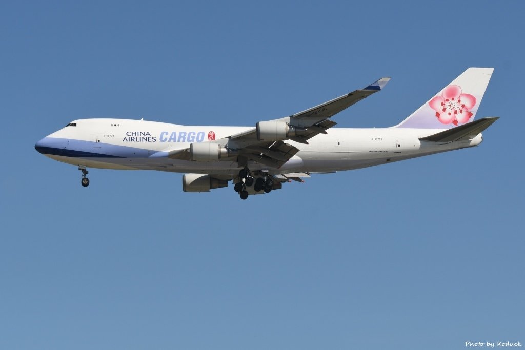 China Airlines B747-409F(B-18709)@RCTP_1_20190806.JPG