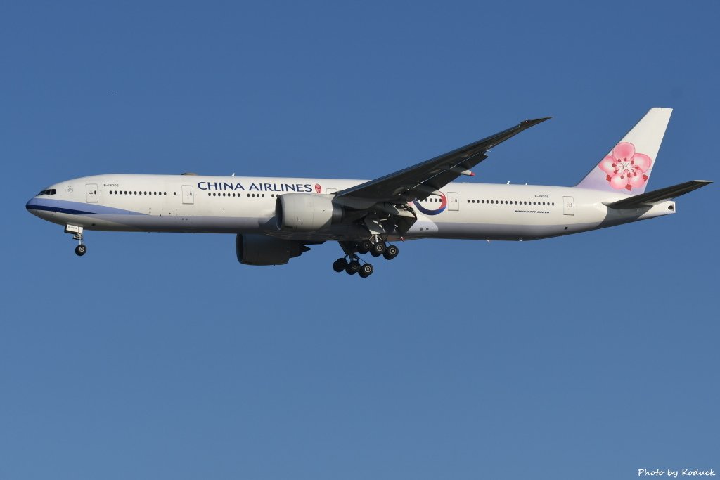 China Airlines B777-309(ER)(B-18006)@RCTP_1_20190806.JPG