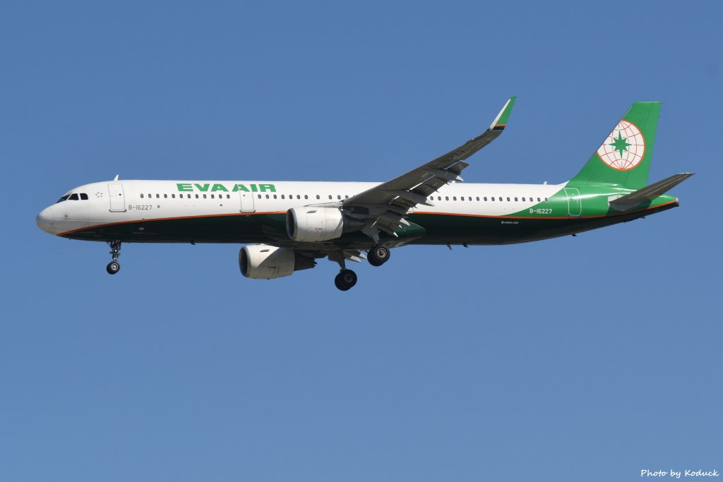 EVA Airways A321-211(WL)(B-16227)@RCTP)_1_20190806.JPG