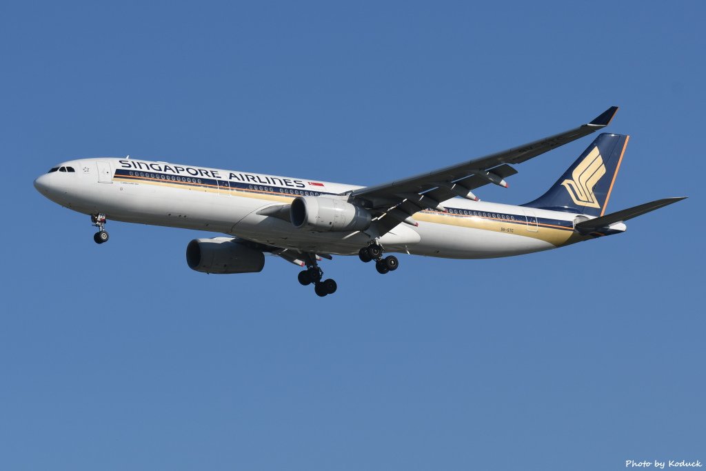 Singapore Airlines A330-343(9V-STC)@RCTP_1_20190806.JPG