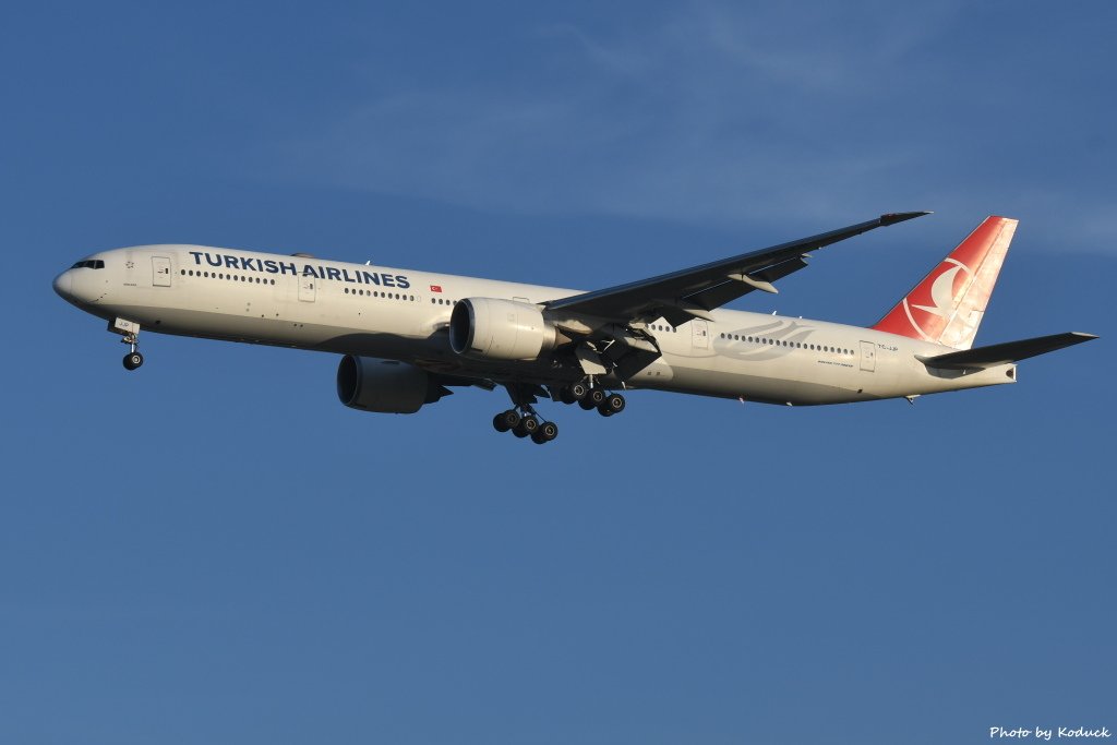 Turkish Airlines B777-3F2(ER)(TC-JJP)@RCTP_1_20190806.JPG