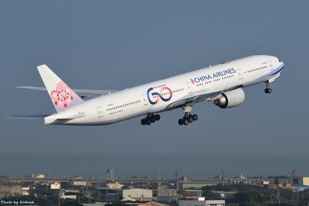 China Airlines Boeing 777-309(ER)(B-18006)@RCTP_1_20200103.JPG