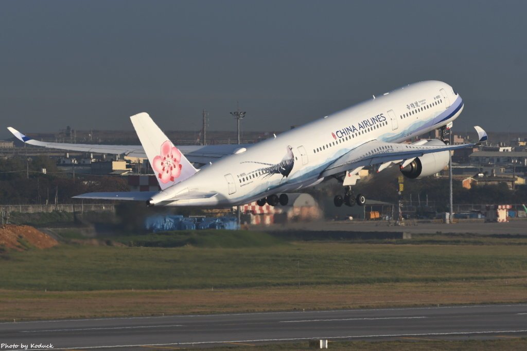 China Airlines Airbus A350-941(B-18901)@RCTP_1_20200103.JPG