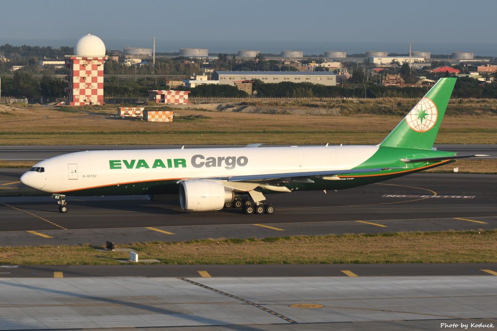 EVA Airways Boeing 777-F5E(B-16782)@RCTP_1_20200103.JPG