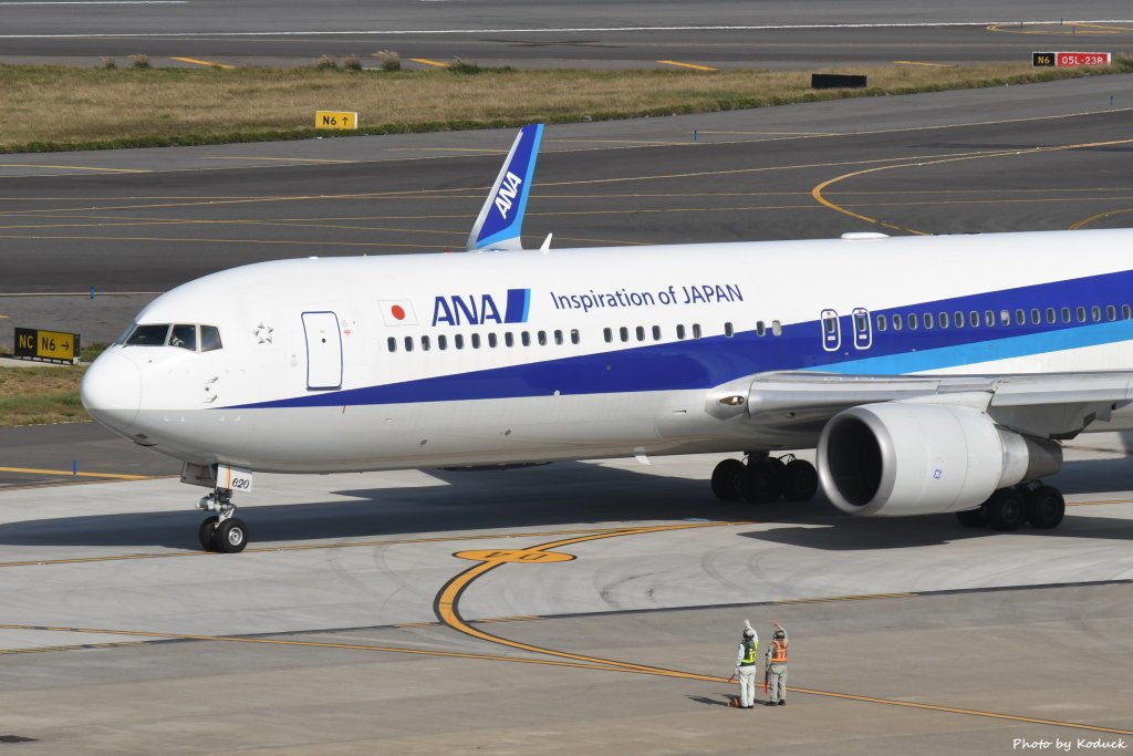 ANA Boeing 767-381(ER)(WL)(JA620A)@RCTP_1_20200102.JPG