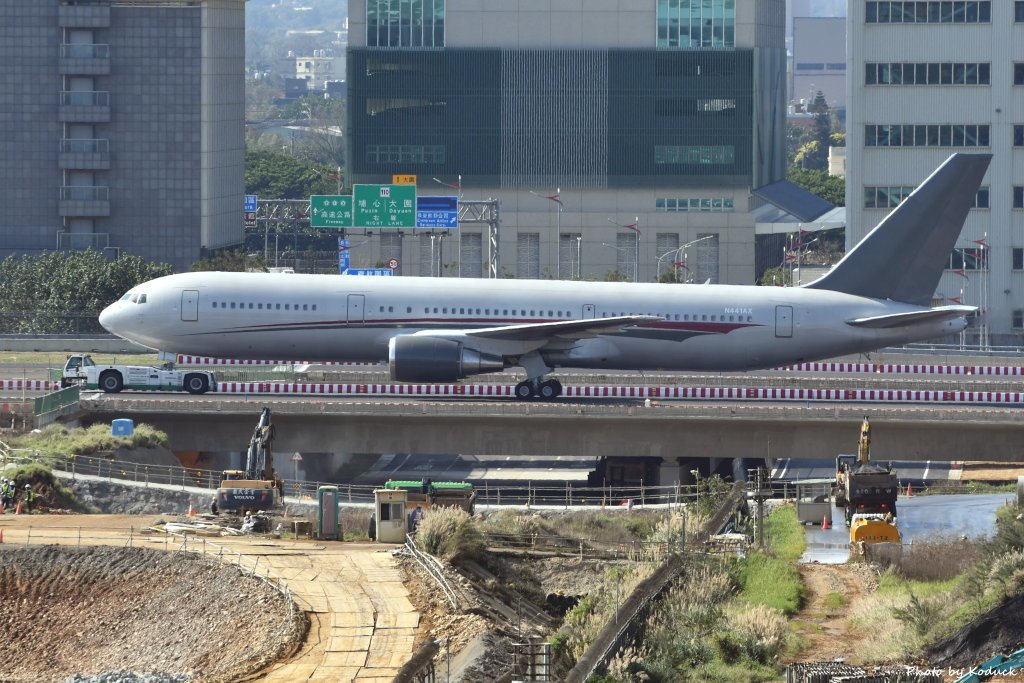 Omni Air International Boeing 767-36N(ER)(N441AX)@RCTP_1_20200102.JPG
