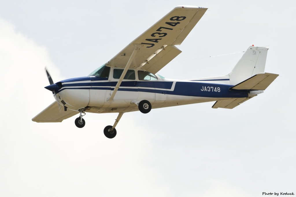 Private Cessna 172M(JA3748)@RJNA_2_20190604.JPG