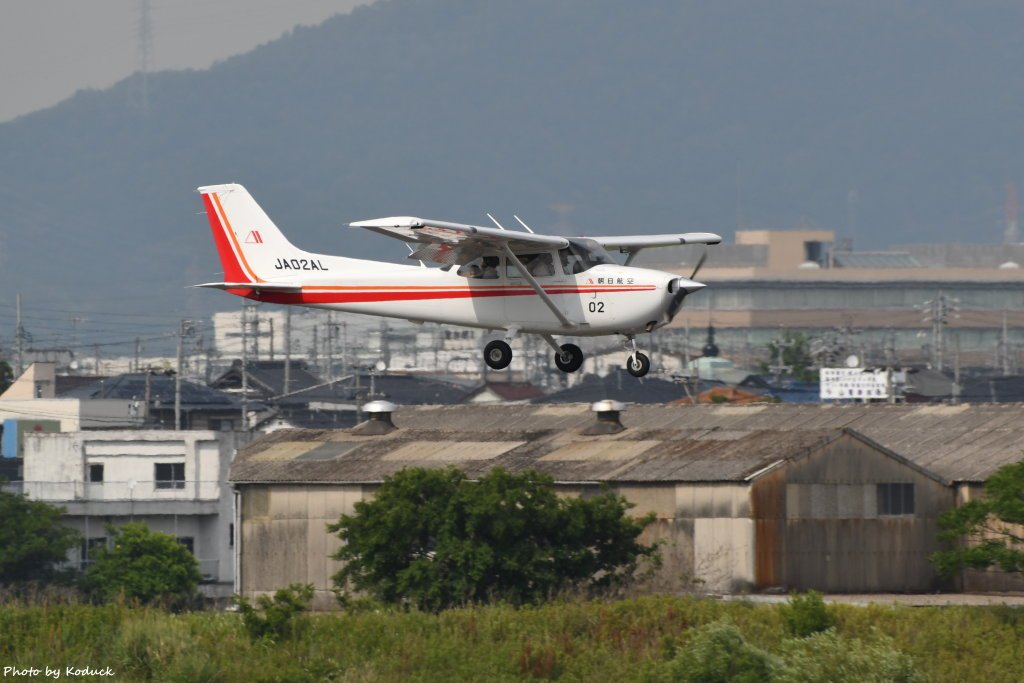 Private Cessna 172S Skyhawk SP(JA02AL)@RJNA_1_20190604.JPG