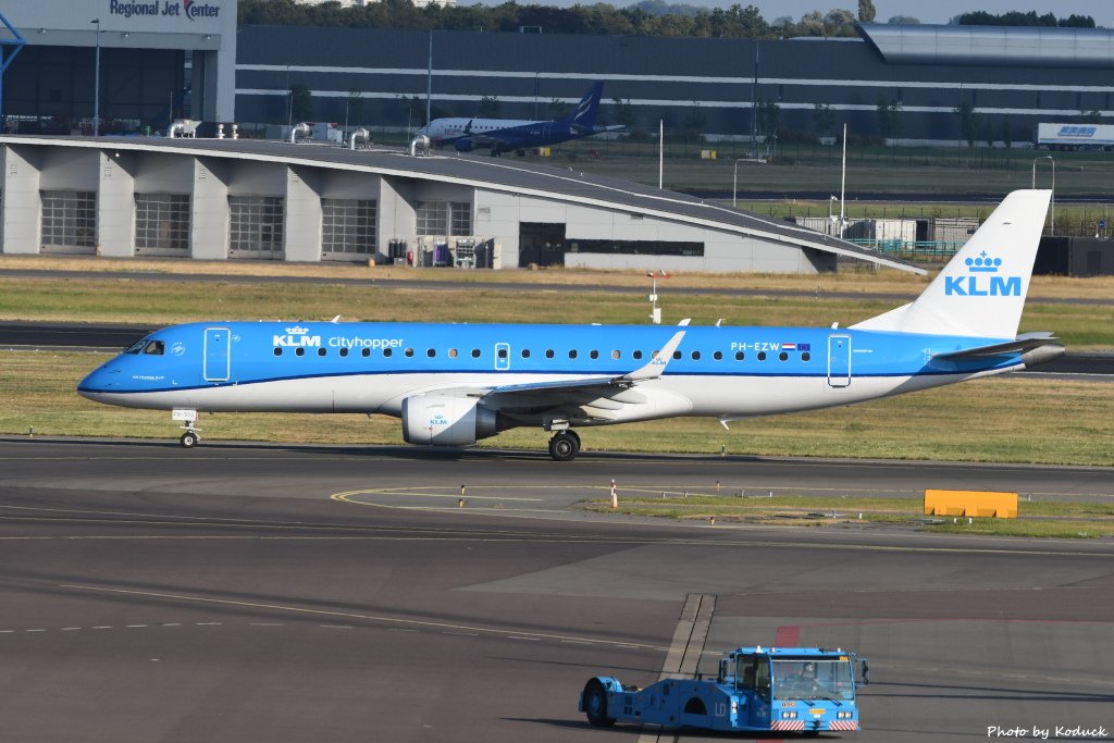 AMS Embraer 190-100STD(PH-EZW)@AMS_1_20180718.JPG