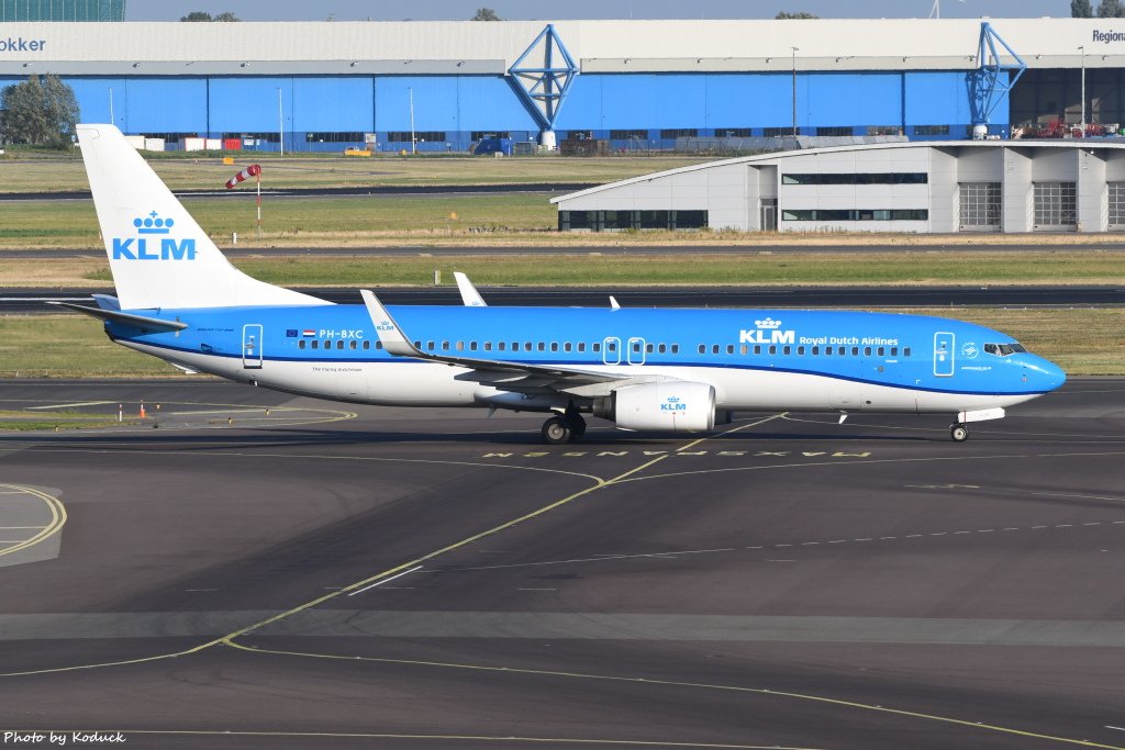 KLM B737-8K2(PH-BXC)@AMS_1_20180718.JPG