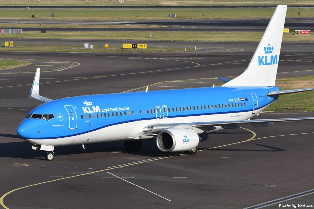 KLM B737-8K2(PH-BXF)@AMS_1_20180718.JPG