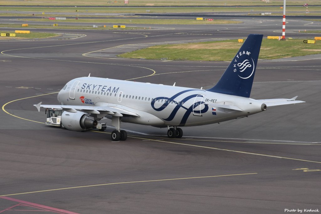 Czech Airlines A319-112(OK-PET)@AMS_2_20180718.JPG