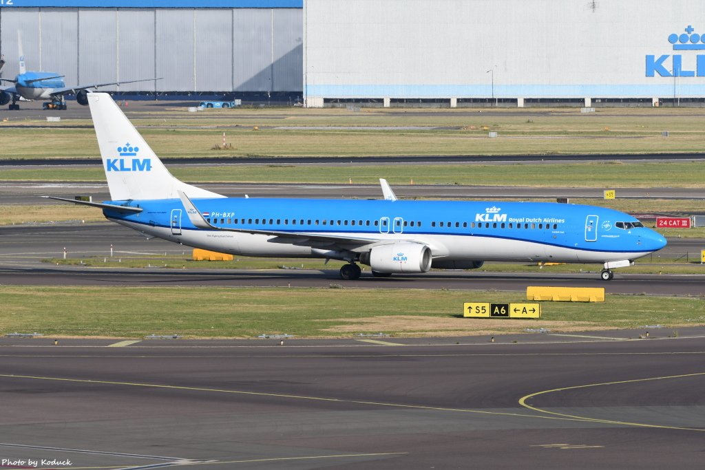 KLM B737-9K2(PH-BXP)@AMS_1_20180718.JPG