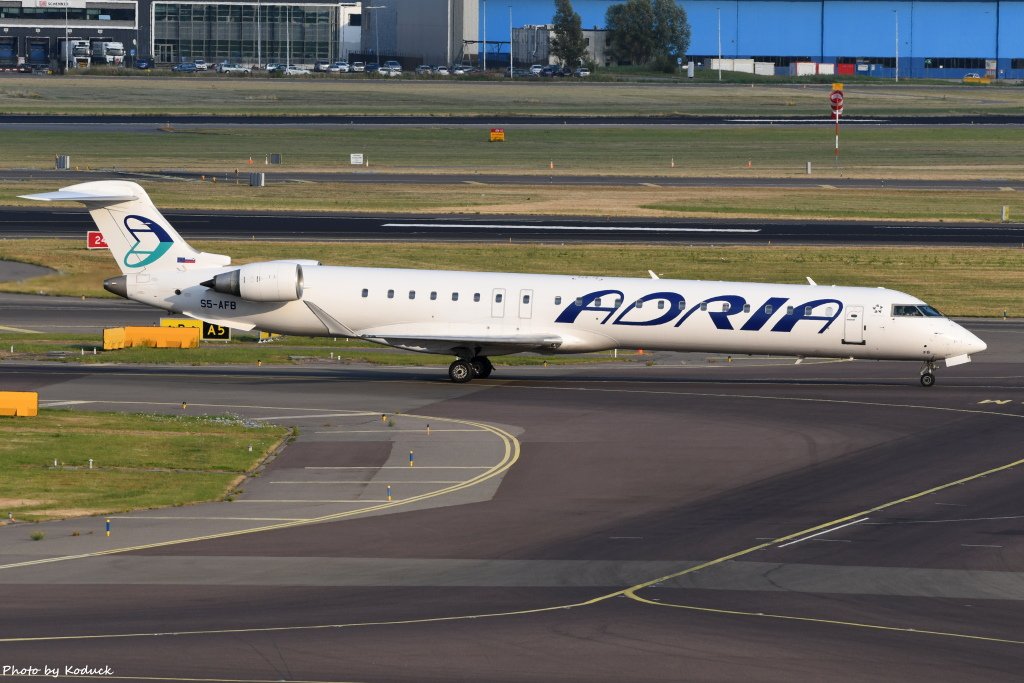 Adria Airways Bombardier CRJ-900ER(S5-AFB)@AMS_1_20180718.JPG