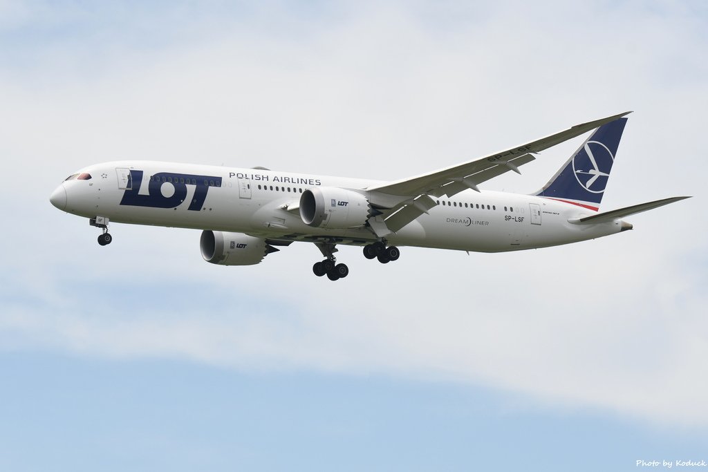 Polish Airlines B787-9 Dreamliner(SP-LSF)_1_20210627.JPG