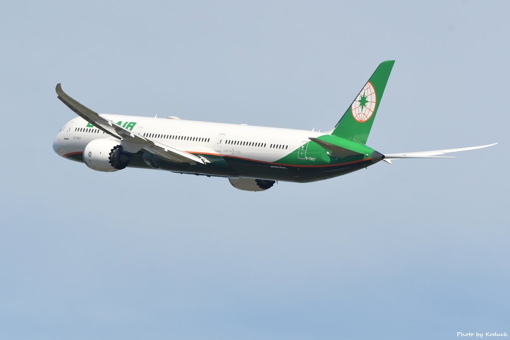 EVA Airways B787-10 Dreamliner(B-17807)@RCTP_1_20210627.JPG